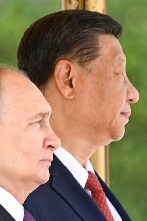 Le président russe Vladimir Poutine et le président chinois Xi Jinping à Pékin, le 16 mai 2024. Photographie publiée par le bureau de presse présidentiel russe