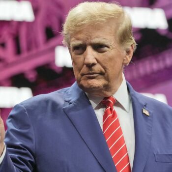 NRA: Trump macht bei Jahresversammlung der Waffenlobby Stimmung gegen Biden