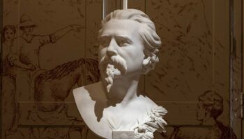 Buste de Frédéric Mistral (1830-1914), poète provençal et écrivain occitan, au musée de Provence, à Arles.