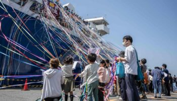 Le Japon lance un nouveau navire-usine pour chasser les baleines