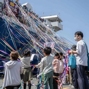 Le Japon lance un nouveau navire-usine pour chasser les baleines