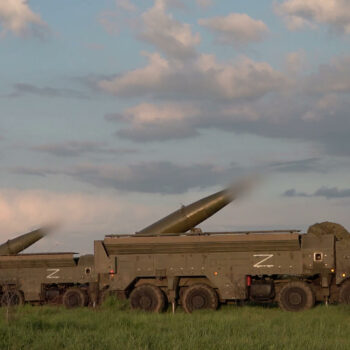 Guerre en Ukraine : la Russie fait des exercices sur l’utilisation d’armes nucléaires, ce que l’on sait