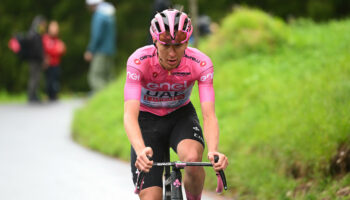 Giro 2024 : Tadej Pogacar adresse un message à « ses haters » sur l’application Strava