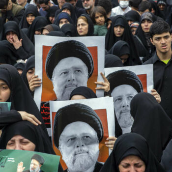 Mort d’Ebrahim Raïssi : les “soupçons” des Iraniens