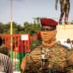 Au Burkina Faso, le capitaine putschiste Ibrahim Traoré se ressert cinq ans de mandat