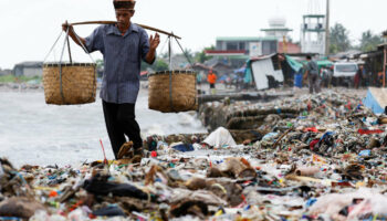 Les Indonésiens avalent environ 15 grammes de microplastiques par mois