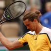 Tennis: Zverev zieht souverän in die dritte Runde der French Open ein