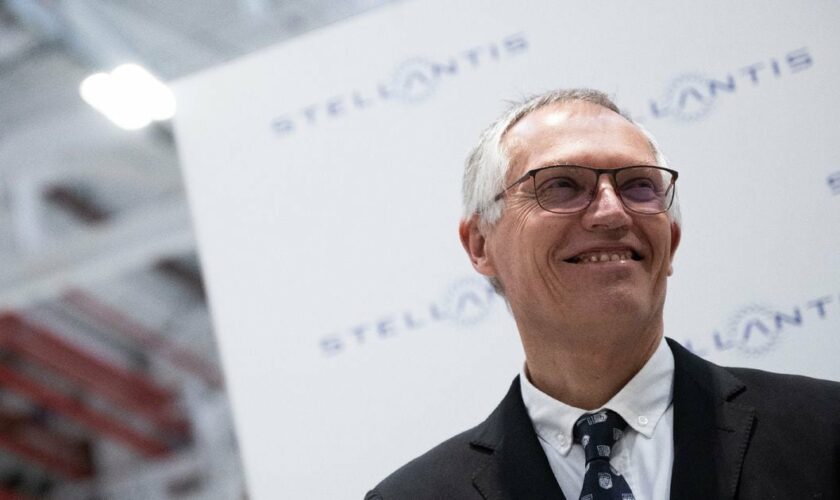 Le directeur général de Stellantis, Carlos Tavares, assiste à l'inauguration d'une usine à Turin, le 10 avril 2024