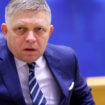 Slovaquie : le Premier ministre, Robert Fico, de retour à Bratislava pour poursuivre son traitement