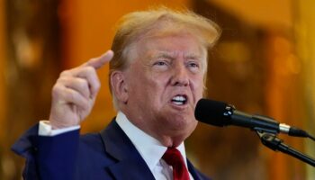 „Wir leben in einem faschistischen Staat“ – Trump attackiert US-Justiz