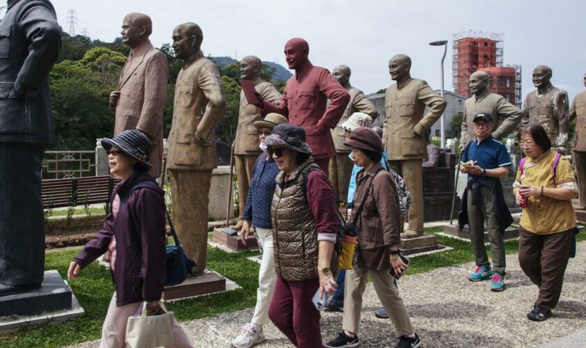 À Taïwan, ces centaines de statues de Chiang Kaï-shek, objets de culte ou de haine