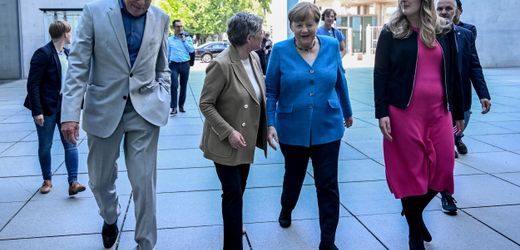 Angela Merkel verabschiedet Jürgen Trittin: Wohlfühltermin bei den Grünen