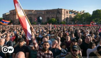 Armenia detains scores of Azerbaijan land deal protesters