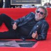 Musiker Sammy Hagar freut sich bei der Zeremonie über seinen Stern auf dem Hollywood Walk of Fame. Foto: Richard Shotwell/Invisi