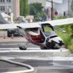 Bahnstrecke gesperrt: Kleinflugzeug muss in Mannheim notlanden – und streift Oberleitungsmast