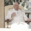 El Papa se disculpa tras haber dicho que no admitiría a candidatos homosexuales en los seminarios porque ya hay "mucho mariconeo"