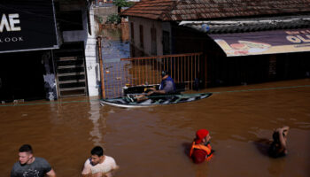 Inondations au Brésil : une course contre la montre pour secourir les victimes dans le sud du pays