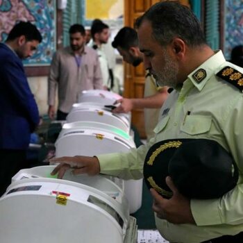 Iran's hardliners win parliamentary run-off vote