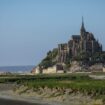 JO Paris 2024 : Mont-Saint-Michel, Lascaux, Chambord, Kourou… La flamme va en voir de toutes les couleurs