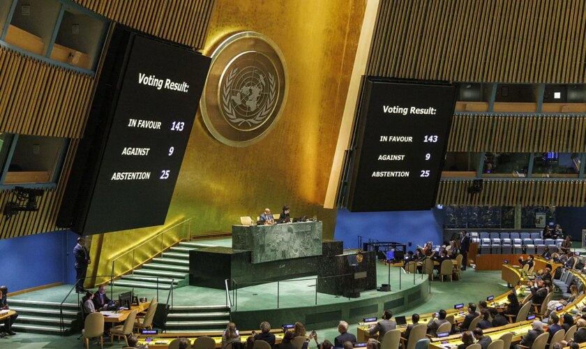 La Asamblea de ONU aprueba nuevos derechos para Palestina y pide al Consejo de Seguridad que retome su candidatura como Estado miembro