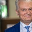 Litauischer Präsident Gitanas Nauseda vor Reportermikrofonen