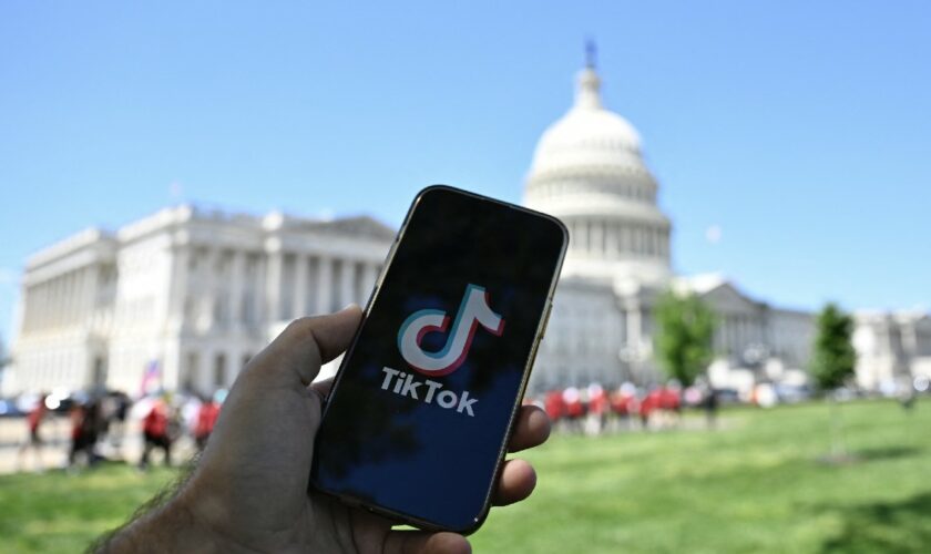 Menacé d'interdiction aux États-Unis, TikTok contre-attaque