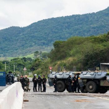 Nouvelle-Calédonie : l’Élysée annonce le déploiement de militaires pour « protéger les bâtiments publics »