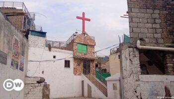 Pakistan: Police intervene after mob attacks Christians