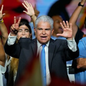 Panamas Präsidentschaftswahl: Favorit bleibt auf Wahlzettel