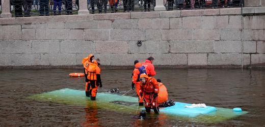 Sankt Petersburg: Mehrere Tote bei Busunglück