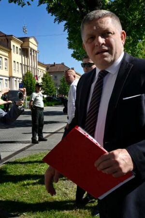 Slowakei: Fico nach Attentat außer Lebensgefahr