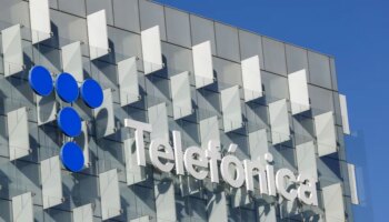 Telefónica gana 532 millones de euros en el primer trimestre, un 79% más