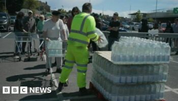 Thousands of homes without water for fourth day