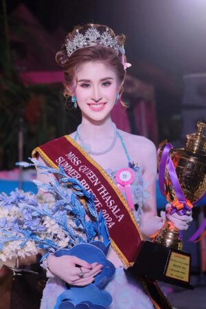 Una reina de la belleza transgénero en la lotería del servicio militar de Tailandia