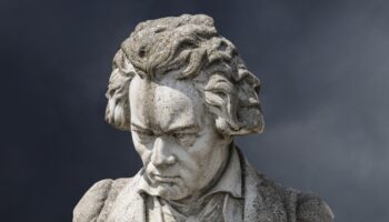 Une analyse des cheveux de Beethoven explique comment il a pu devenir sourd