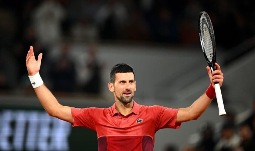 French Open LIVE: Latest scores and results as Novak Djokovic returns and Daniil Medvedev faces Alex De Minaur