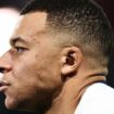 Selon la presse espagnole, Kylian Mbappé devrait toucher l'un des plus gros salaires de l'histoire du Real Madrid, autour de 35 millions d'euros bruts par saison.