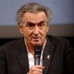 Le philosophe et écrivain français Bernard-Henri Levy s'exprime lors d'une soirée contre la montée de l'antisémitisme en Europe, organisée par le magazine « Regle du Jeu », le Conseil représentatif des institutions juives de France (CRIF) et d'autres institutions françaises, au Théâtre Antoine, à Paris, le 3 juin 2024.