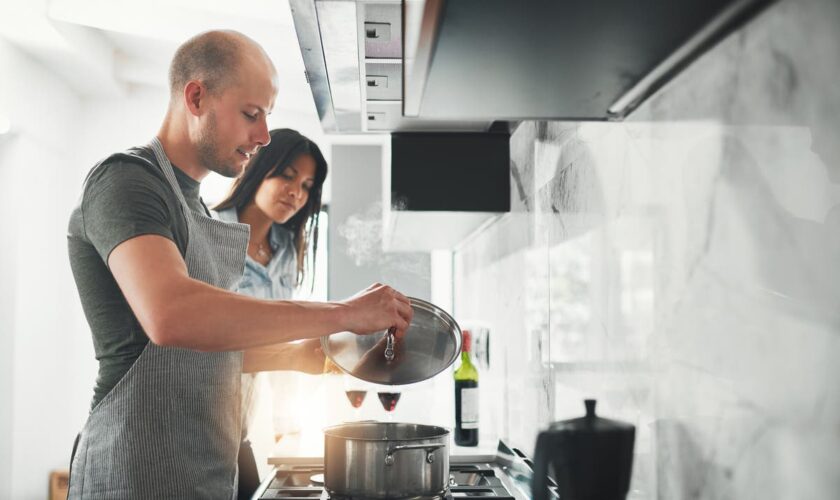Husband faces backlash for refusing to make wife dinner because she won’t make him breakfast