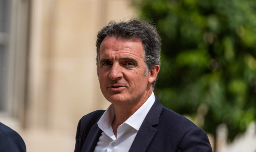 Une enquête ouverte contre le maire de Grenoble Eric Piolle, accusé de versement illicite à une élue