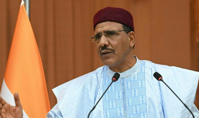 Niger : Mohamed Bazoum, président renversé, «otage» et bientôt jugé ?