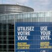 Une affiche géante annonce les élections européennes à venir, sur la façade du Parlement européen à Strasbourg, le 8 mai 2024