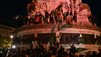 Dissolution de l’Assemblée : contre l’extrême droite, des centaines de personnes réunies à Paris