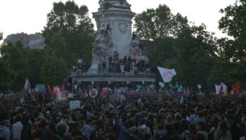 Législatives 2024 : des milliers de personnes manifestent contre l’extrême droite à Paris et dans toute la France