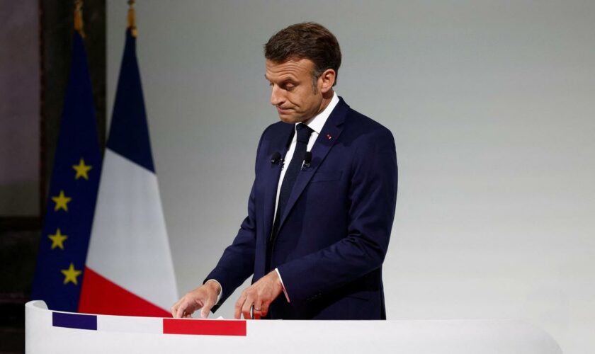 Wahlen in Frankreich: Macron ruft gemäßigte Parteien zur Zusammenarbeit auf