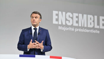 Nouvelle-Calédonie : Macron affirme « suspendre » la réforme électorale contestée