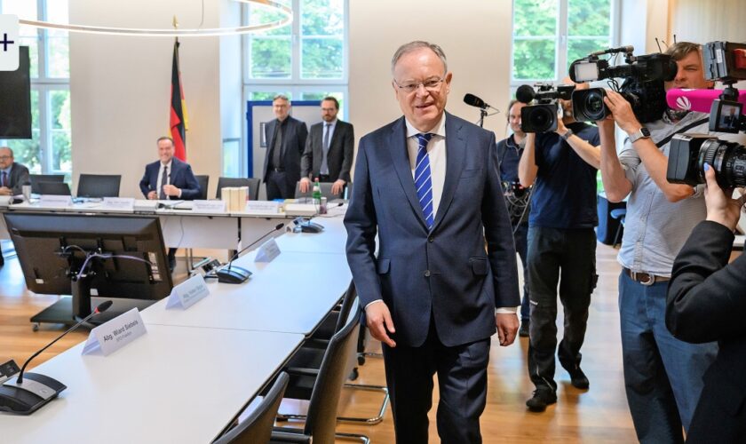 Gehaltsaffäre um Büroleiterin: Niedersachsens Ministerpräsident sagt aus