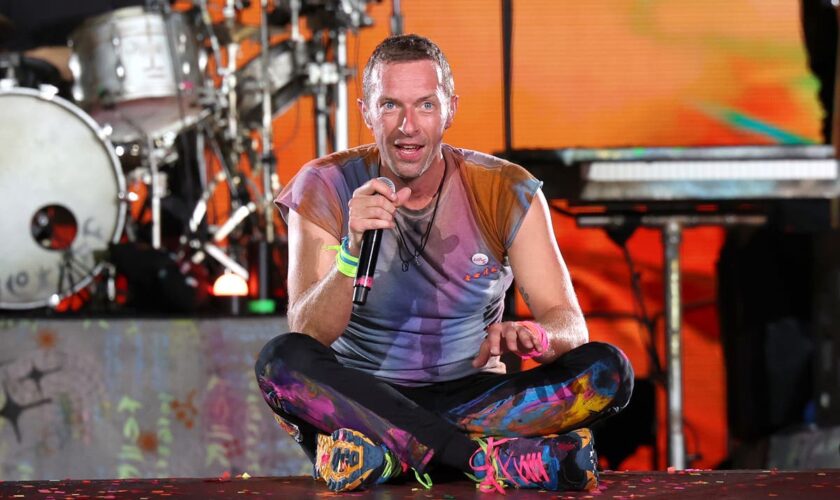 Coldplay musical guest booed for performing controversial manele music during Romania concert