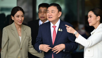 En Thaïlande, l'ex-Premier ministre Thaksin Shinawatra formellement mis en examen pour lèse-majesté