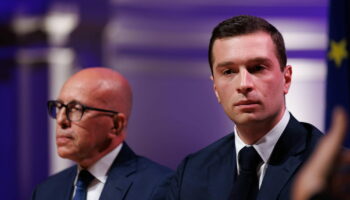 "Alliance RN-LR, en direct : Ciotti s'agace contre Macron, Bardella patauge sur la réforme des retraites